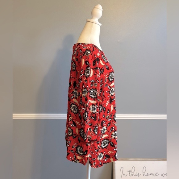 J. Jill Colorful Vibrant Floral's Print Blouse Top Red White Tan Size Medium M - Picture 3 of 9